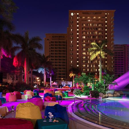 Intercontinental Cairo Citystars By Ihg Exterior foto The pool at the Hard Rock Hotel