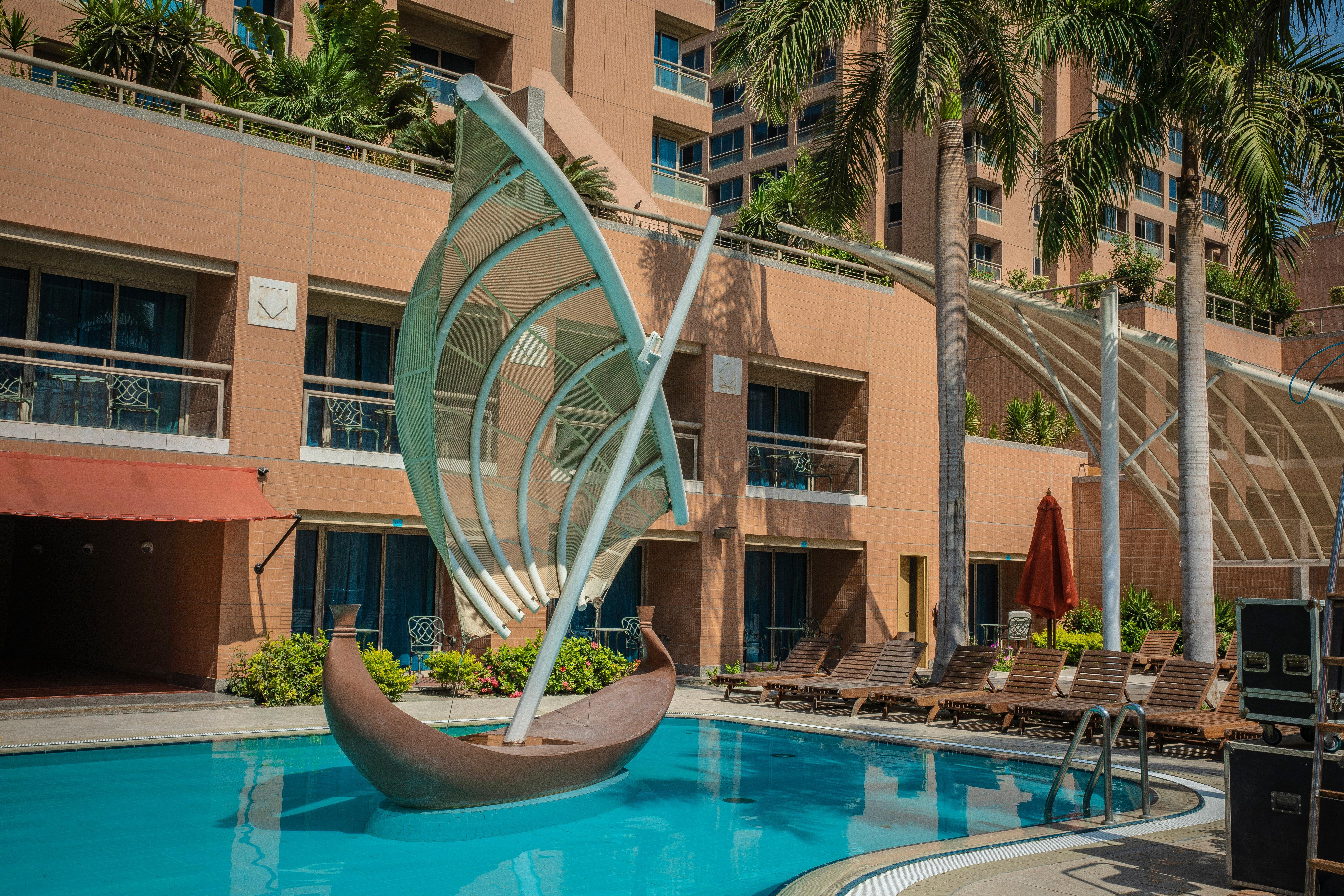 Intercontinental Cairo Citystars By Ihg Exterior foto The pool at the Atlantis Paradise Island
