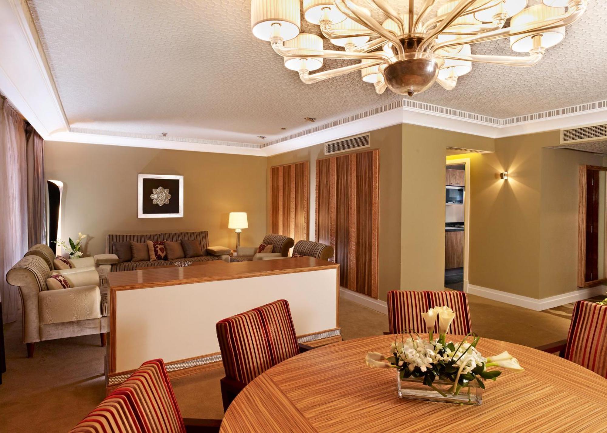 Intercontinental Cairo Citystars By Ihg Exterior foto A suite at the Ritz-Carlton, Dubai